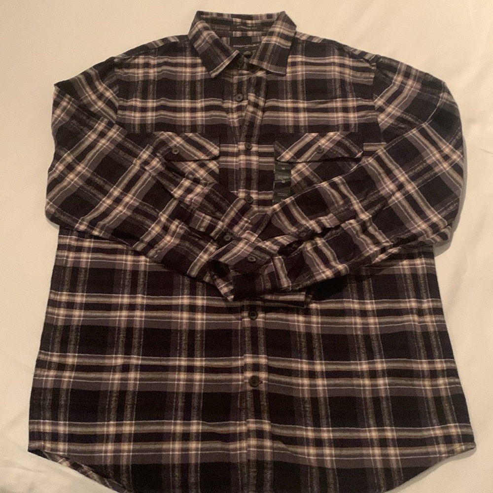 Banana Republic NWTs sz med button down flannel. Standard Fit